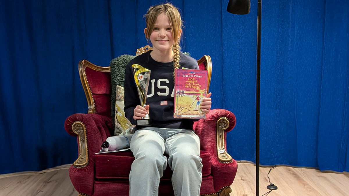 Voorleeskampioen Oldenzaal joya van schaik.png