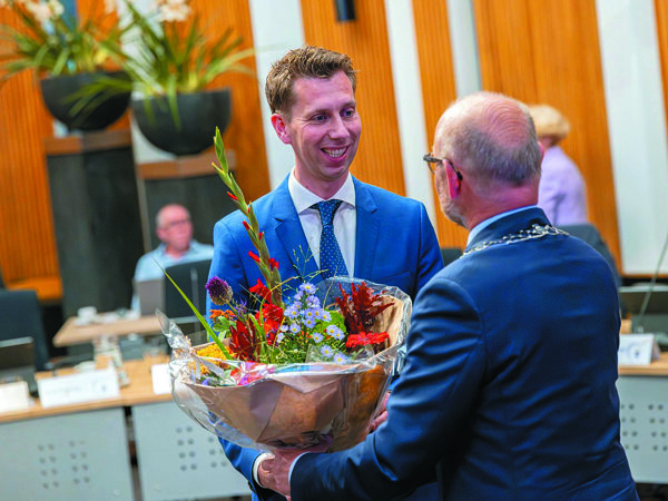 Coen Hartendorp bij zijn beediging.jpg